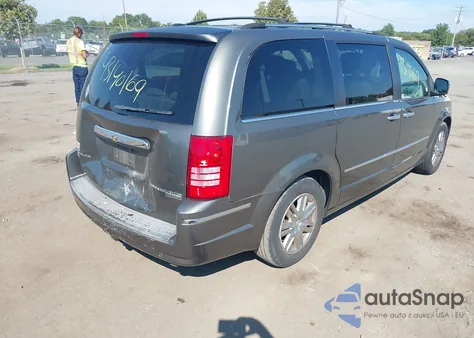2010 Chrysler Town & Country Limited from USA, damaged, VIN 2A4RR6DX2AR217560